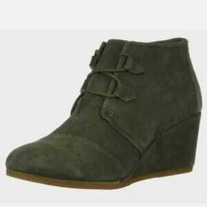 TOMS Kala Wedge Heel Olive Green Ankle booties boots ( womens size 7)